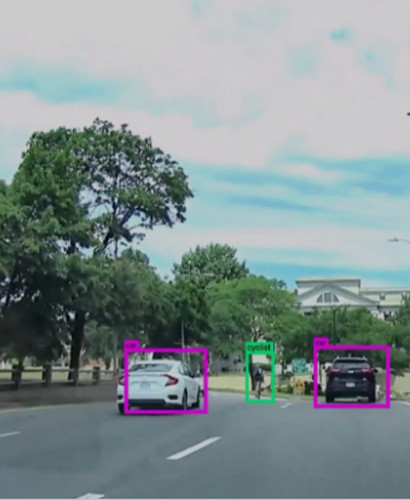 自动AI识别、锁定与拍摄