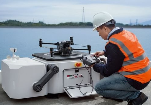 无人机“上天”赋能河长制“落地”